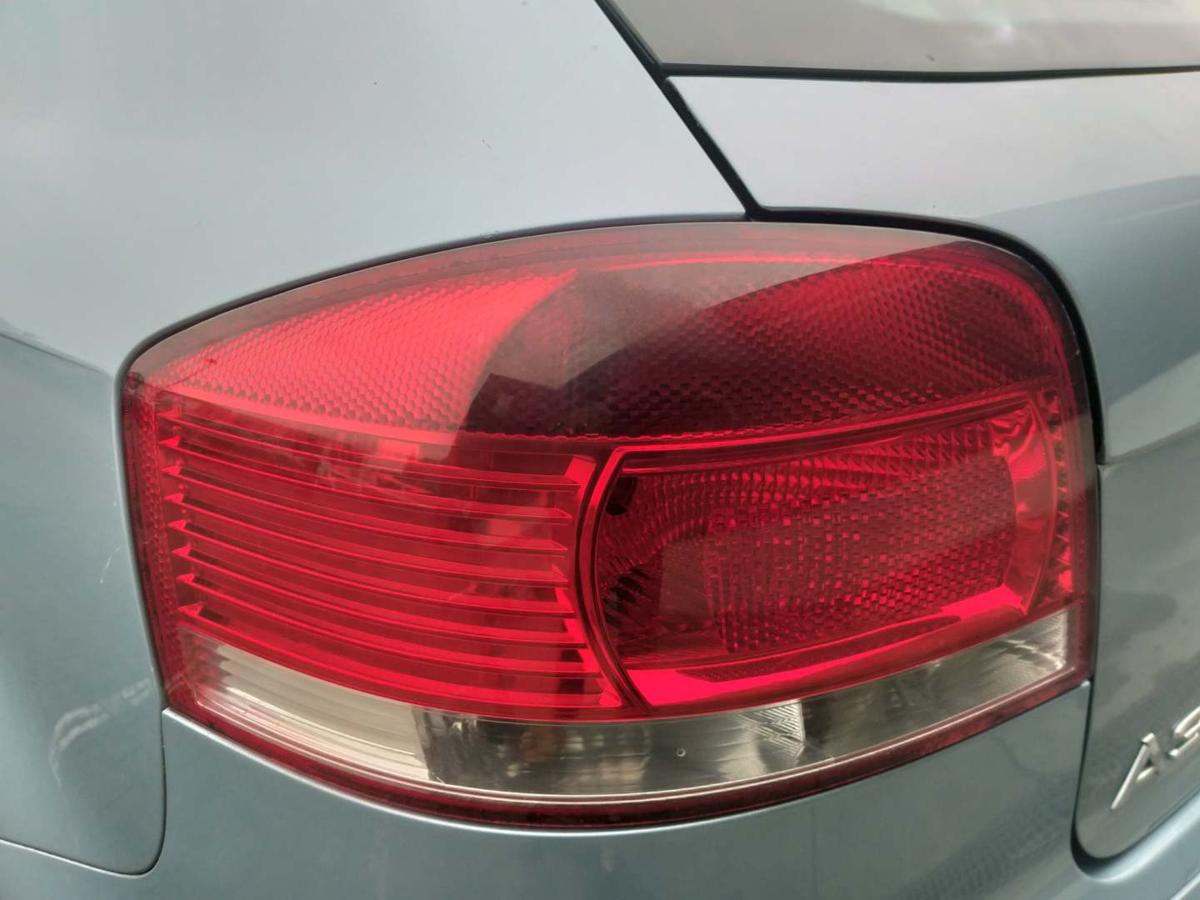 Audi A3 8P original Rücklicht Rückleuchte Schlussleuchte links 3-Türer Bj.2004